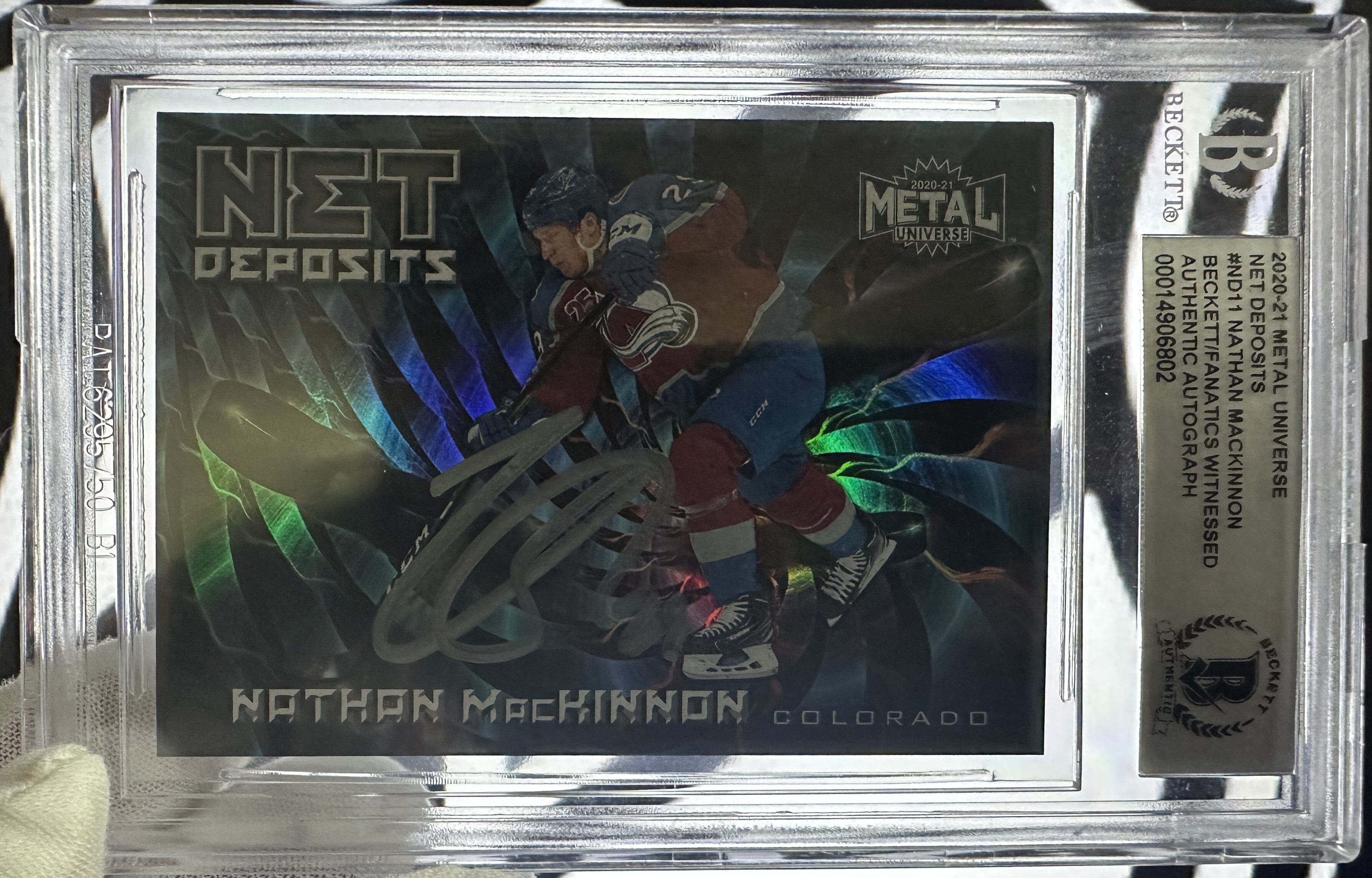 2021-22 NHL Metal Universe Net Deposit ND-11 Nathan MacKinnon (AUTO) SD Cards 